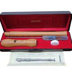 Hohner 9532 Concert Pearwood 2-Piece Soprano Recorder with Hard Case