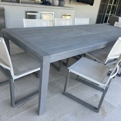 RH Outdoor Dining Room Table With Chairs