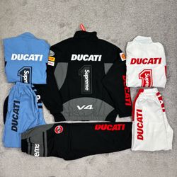 Supreme size medium 2 piece set