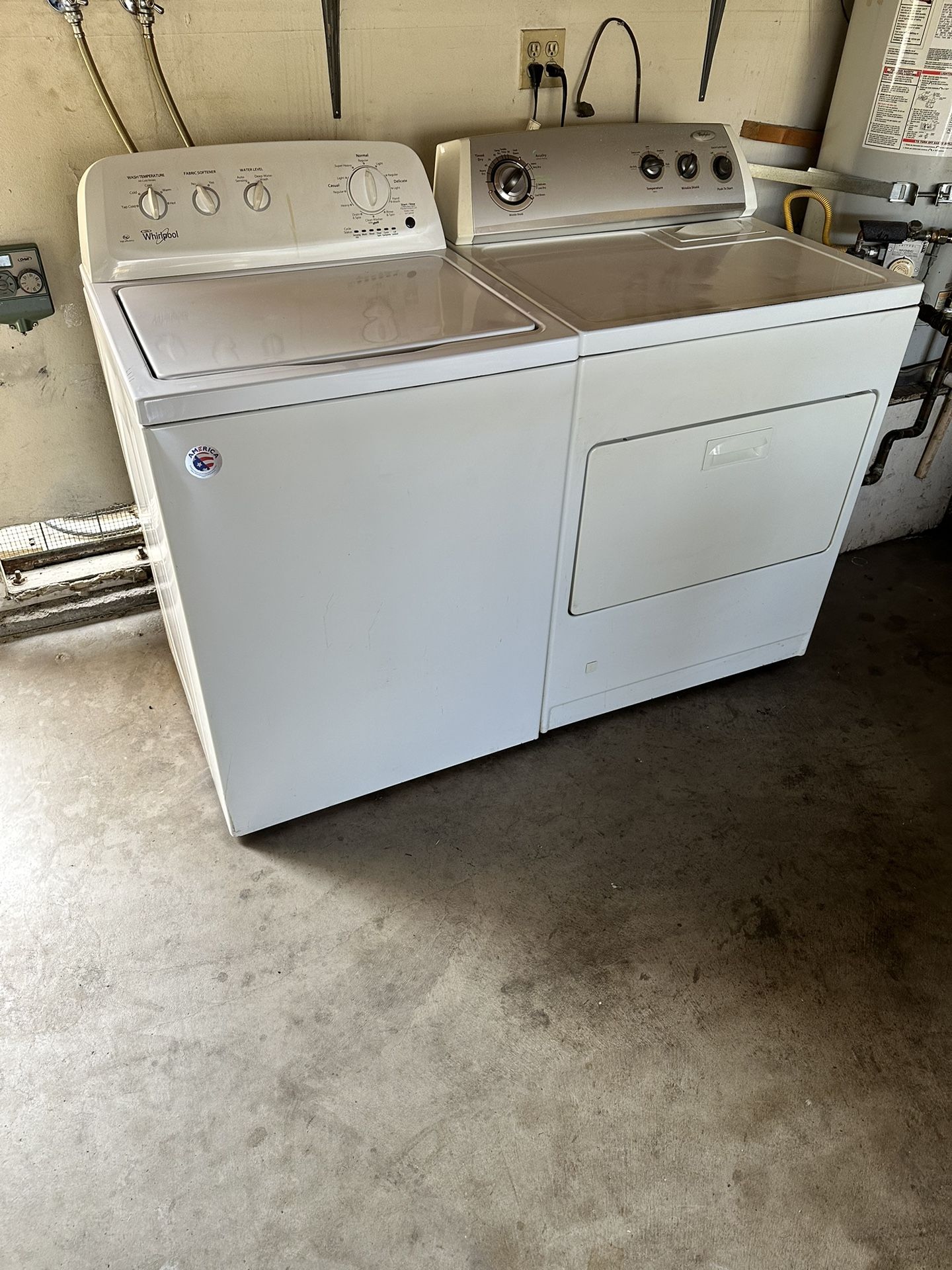 Whirlpool Washer & Gas Dryer