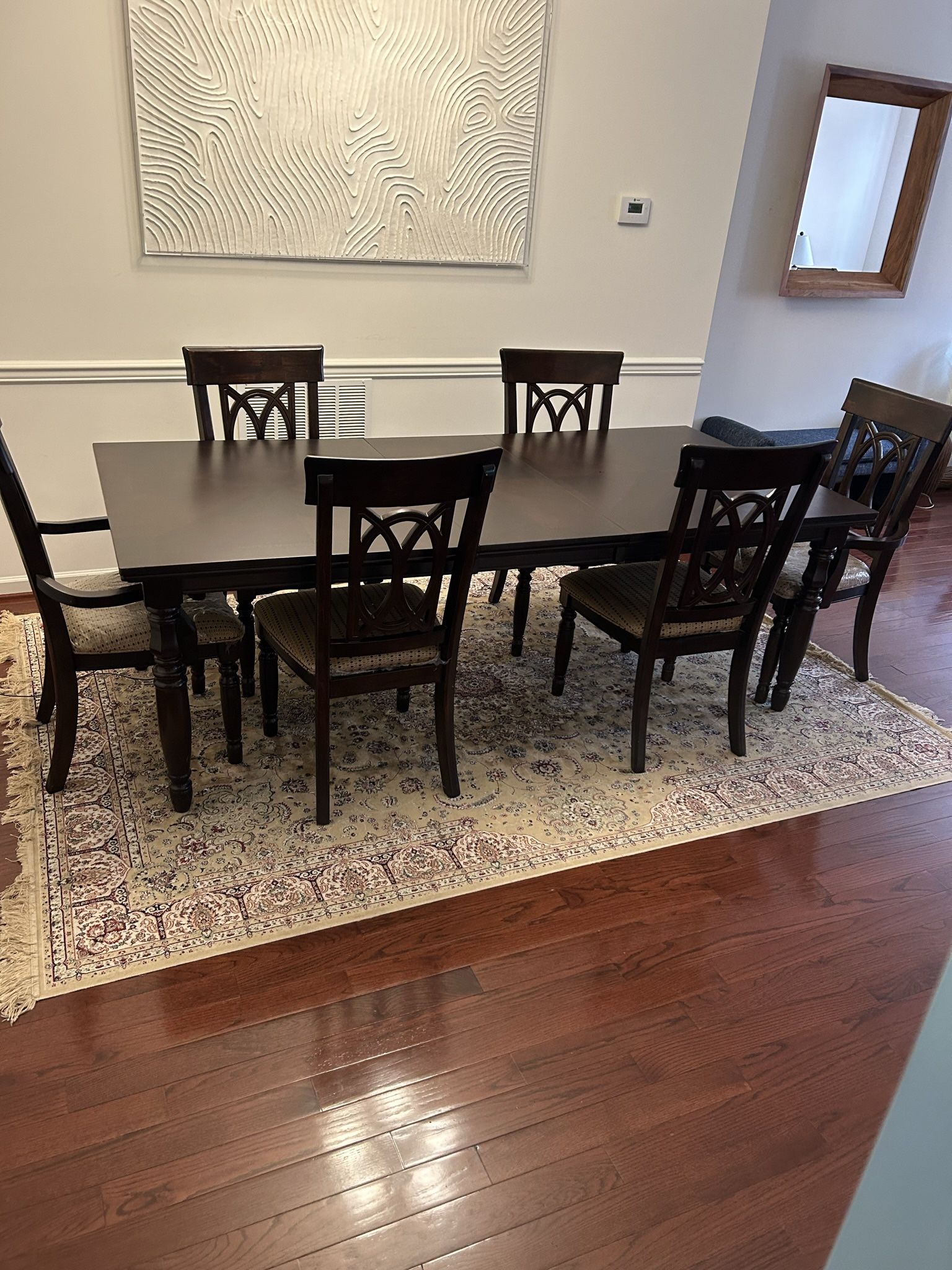 Classic Dining Table & Chairs 