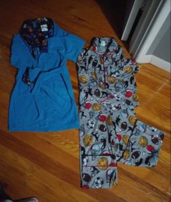 Boys pajamas size 6/7