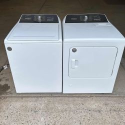 Whirlpool Washer And Gas Dryer 