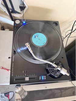 Pioneer professional turntable