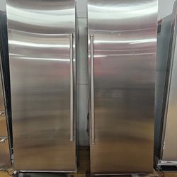 Sub-Zero 60" IC30RIDRH 30" Refrigerator and IC30FILH 30" Freezer Columns