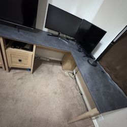 Free Desk 
