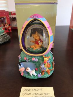 Winnie the Pool Easter Musical Snowglobe