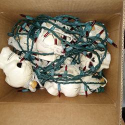 Halloween Decor (Skulls)