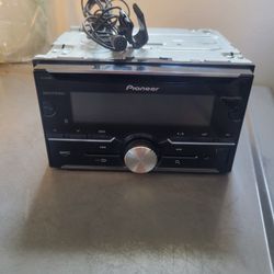 Pioneer Stereo 