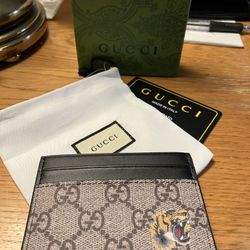 Men’s accessories