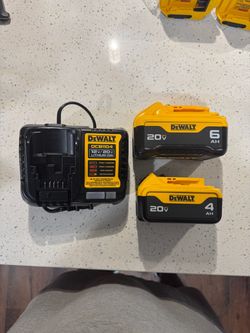 DEWALT 6.0 and 4.0ah battery