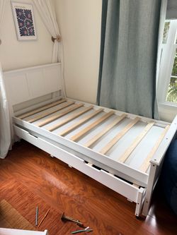 Twin Size Platform Bed With Mattress, Trundle And Drawers