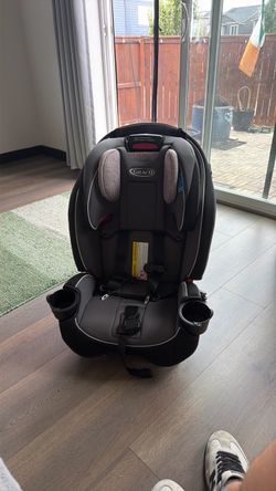 Graco 3 in 1 Convertible Car seat