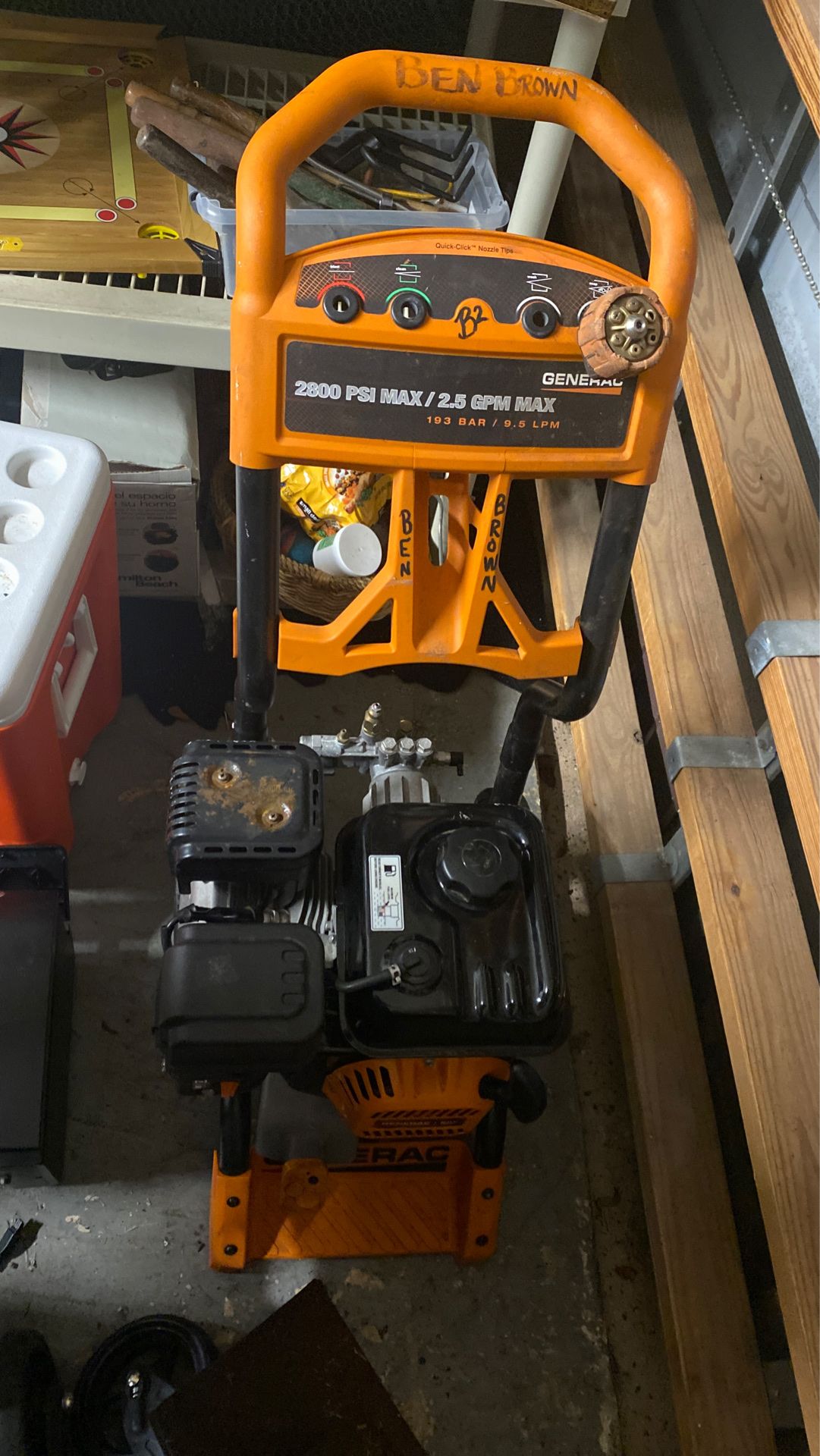 Generac pressure washer!… 2800psi! Wand and hose not included! Less