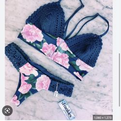 Frankies Bikinis Blue Crochet Ayla Crop Top Floral Pink Peony XS New with Tags