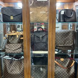 Louis Vuitton LV Purse Tote Bag Monogram Brown Black Beige Classic Designer OnTheGo Pillow Handbag