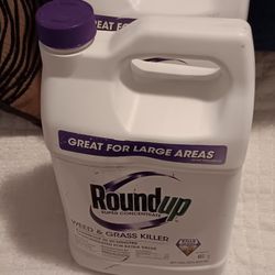2 1gallon Jugs Of Round-up Super Concentrate 