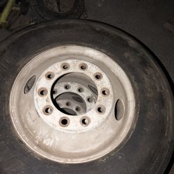 Semi Truck Tires 