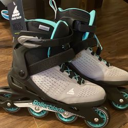 Women’s Size 9 Rollerblades + Pads