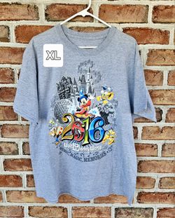 WALT DISNEY WORLD XL 2016 T-SHIRT 