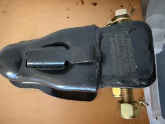 Heavy Duty Steel Trailer Hitch Coupler – 3000 LBS Capacity