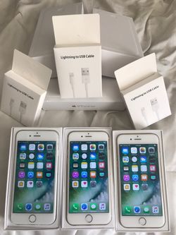 iPhone 6. Unlocked. Free charger. !!!