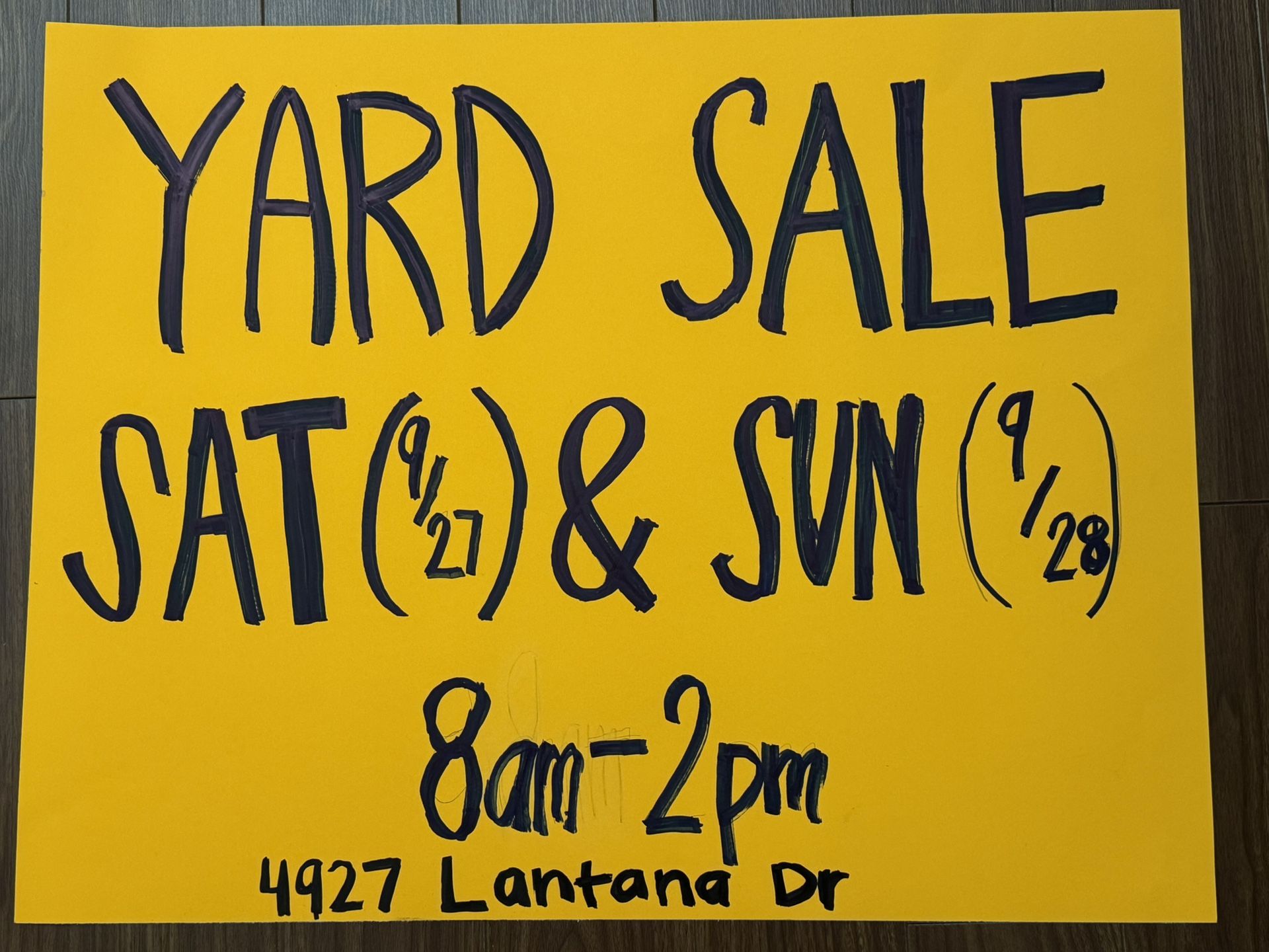 Gran Venta de Garage. / Big Garage Sale / Saturday & Sunday 8 To 4 Pm