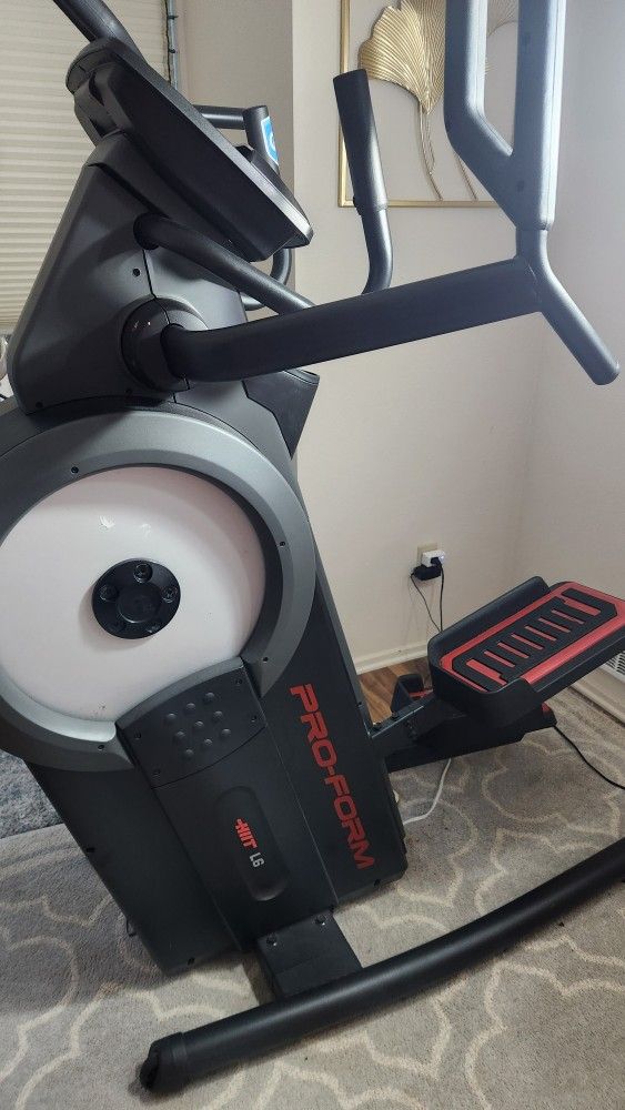 Pro Form Elliptical Machine 