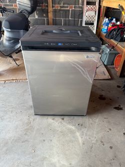 kegco Kegerator 24”