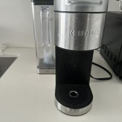 Keurig K-Supreme Plus Coffee Maker – Stainless Steel – Works Perfect