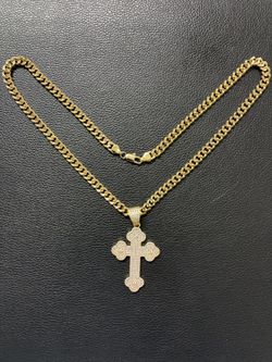 Gold Plated Cross Pendant With Chain.