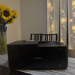 Canon PIXMA TR4720 All-in-One Printer – Excellent Condition