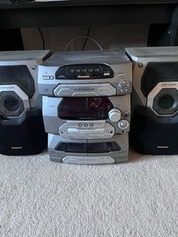 Panasonic SA-AK27 CD Stereo System with Speakers