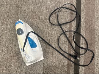 Black+Decker Quick & Easy Steam Iron (IM310)