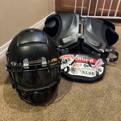 F7 VTD Football Helmet And Xenlth Pads
