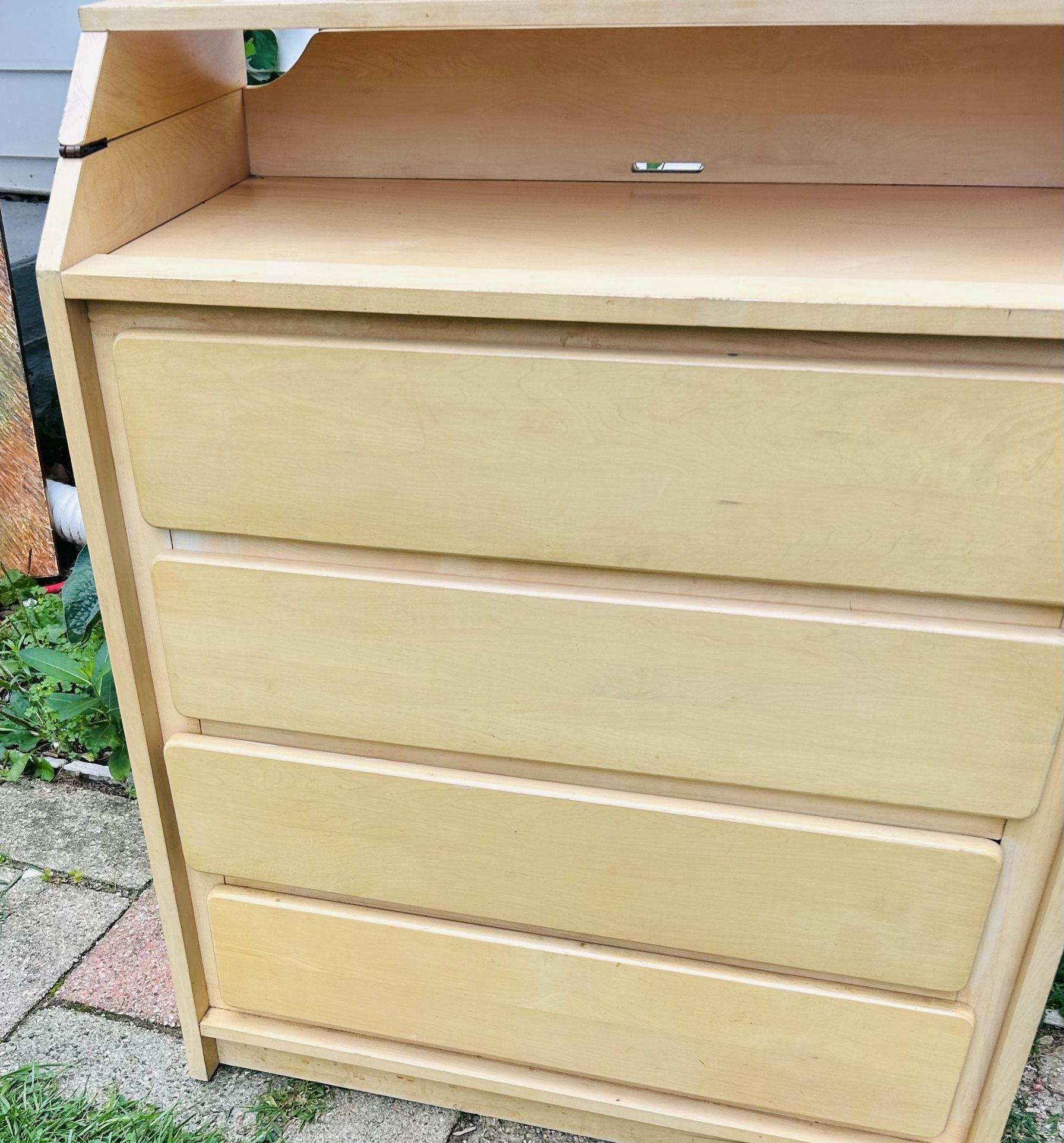 Flip top store changing table dresser