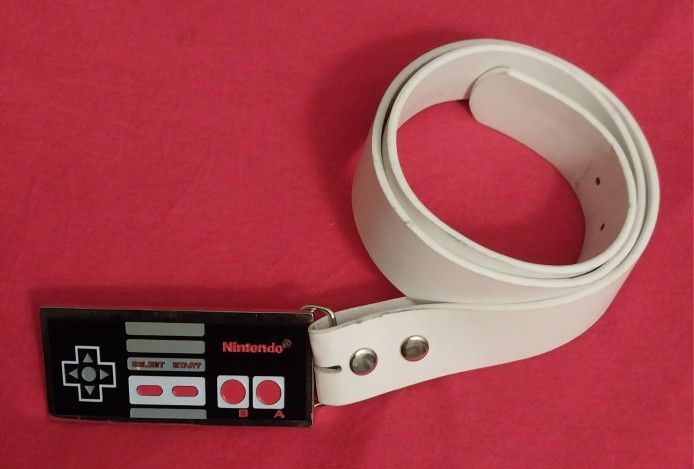 Like New 2006 Metal Nintendo Controller Buckle Hot Topic White Leather Belt Sz 34 NES