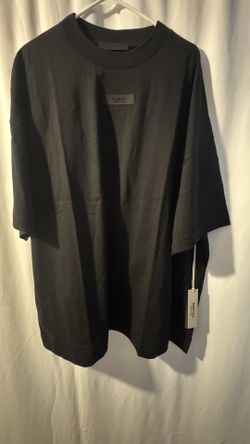 FEAR OF GOD ESSENTIALS BLACK T SHIRT (L)