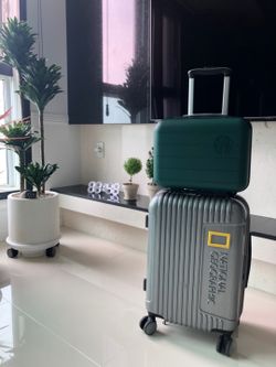 Starbucks summer ready bag green