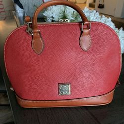 Dooney And Bourke Purse