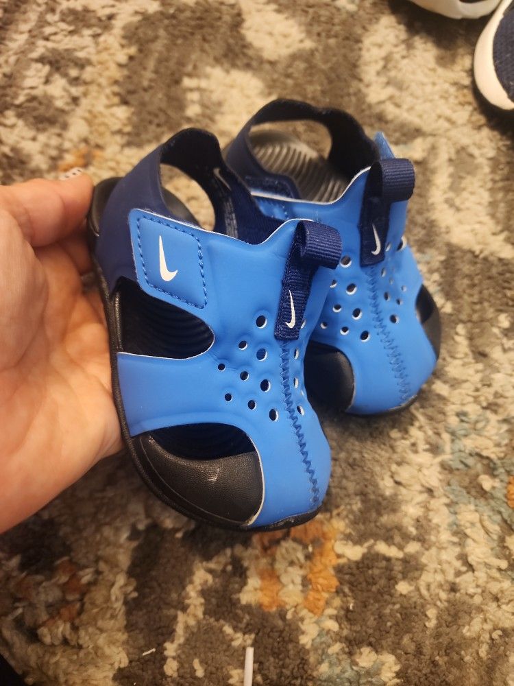 Toddler Nike Sandlas