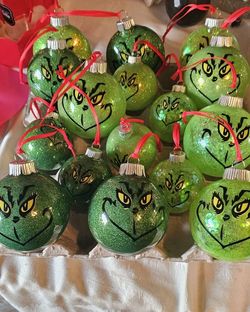 Grinch Ornaments 