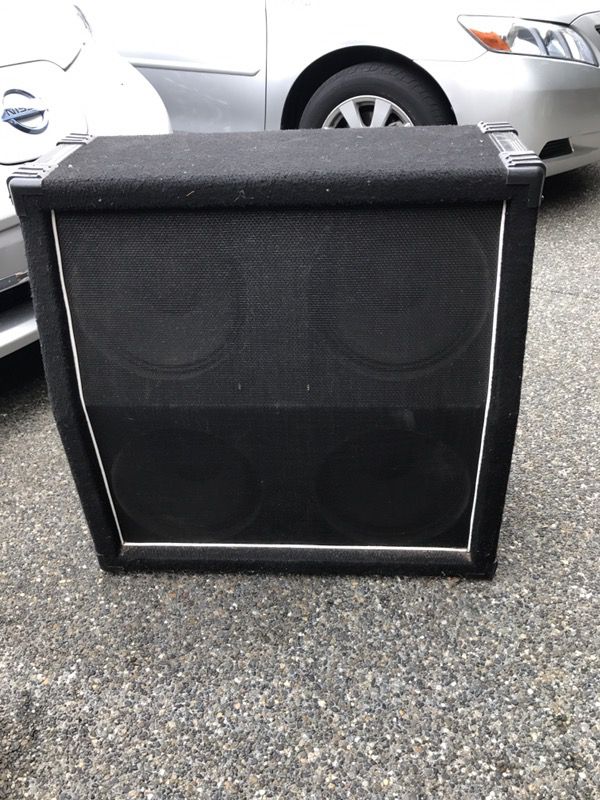 Bass Cab. 4-12" speakers. No amp. 8 Ohm, 140 Watt