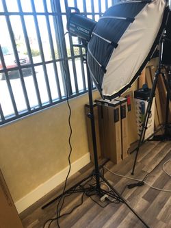 Godox QS600 II with light stand and Softbox floor model only at Downey Camera