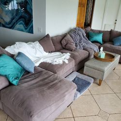 Huge Overstuffed Sectional Easy To Rearrange