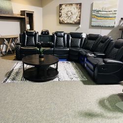 Brand New Reclining Sectional In Black With Led Lights 