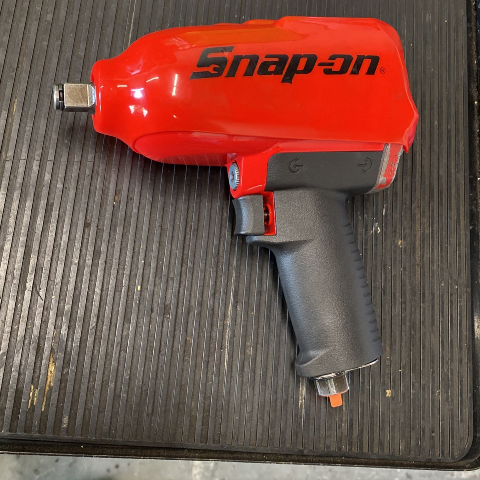 Snap On MG725 1/2 Impact Wrench!!