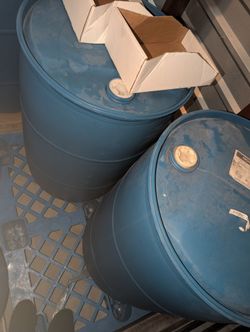 4-Drum Poly Spill Containment Pallet Blue with Removable Grate - Pickup NV