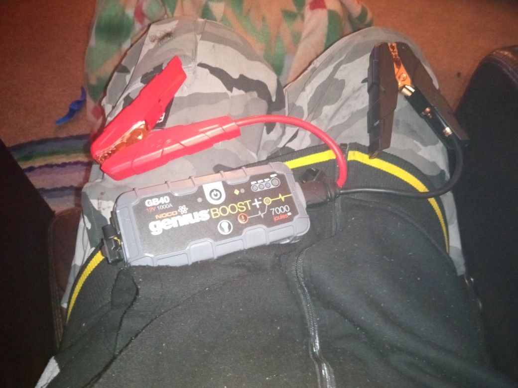 NOCO Genius Boost HD GB70 2,000A Jump-Starter Power Pack Great Condition 100$