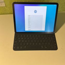 iPad Air 4th Generation + Smart Keyboard Folio 